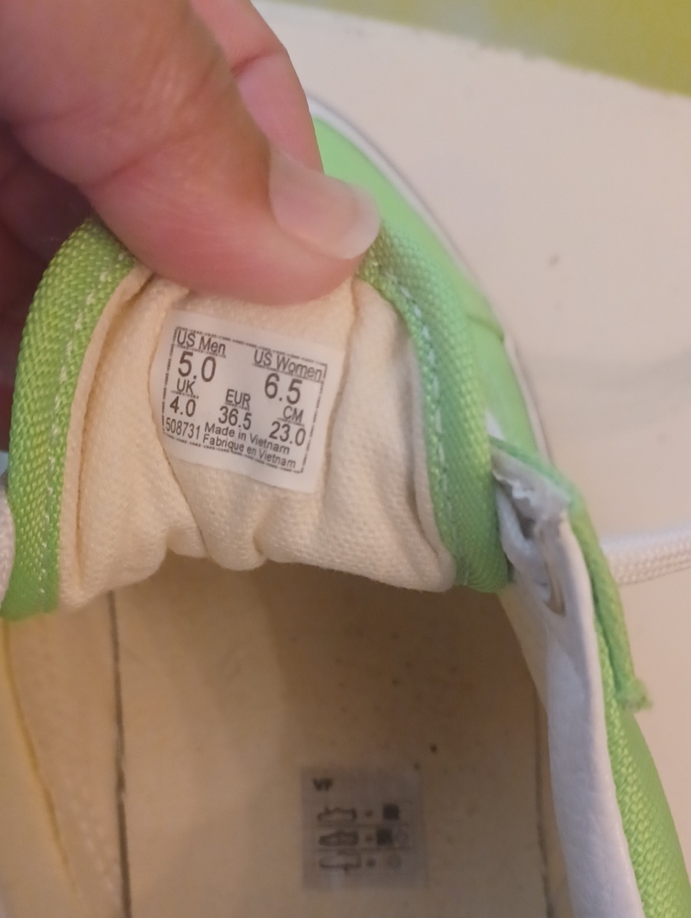 Vans - Picture 4 of 5